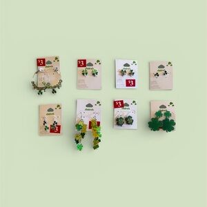 3 for $15 💚Claire's Shamrock Earrings in Green